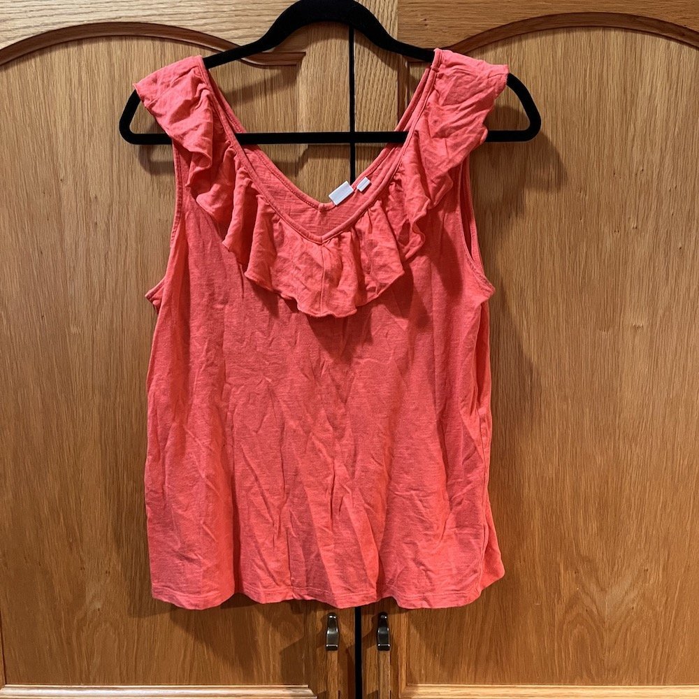 FREE ADD-ON - Gap medium sleeveless top *read